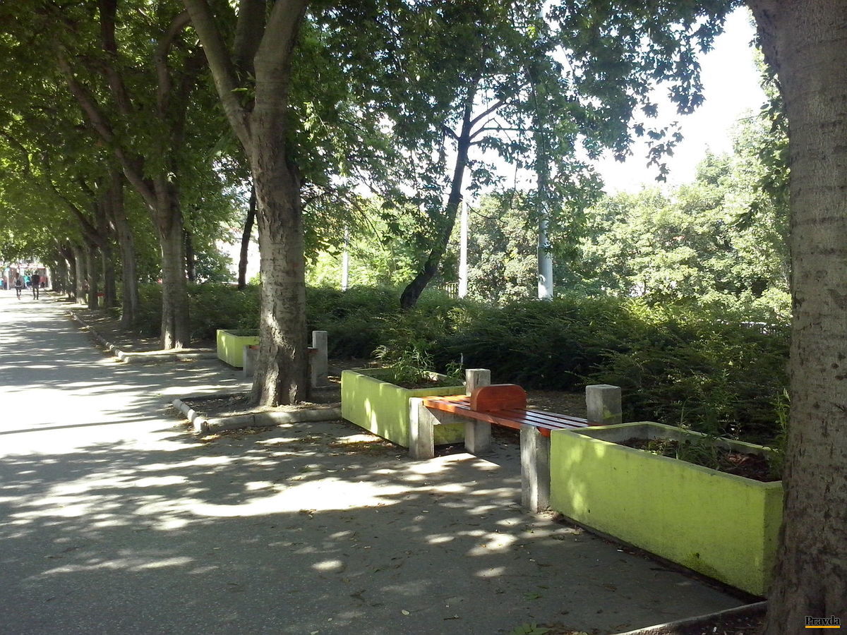 Na skrášlenie priestoru pred Hlavnou stanicou...