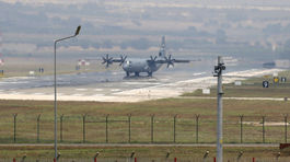 Koaličné lietadlá v Sýrii útočia na radikálov z frontu An-Nusrat