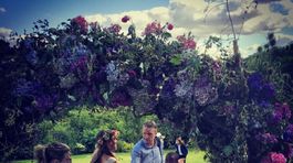 Madonnin exmanžel, Guy Ritchie, sa oženil. Nevestu mal ako obrázok 