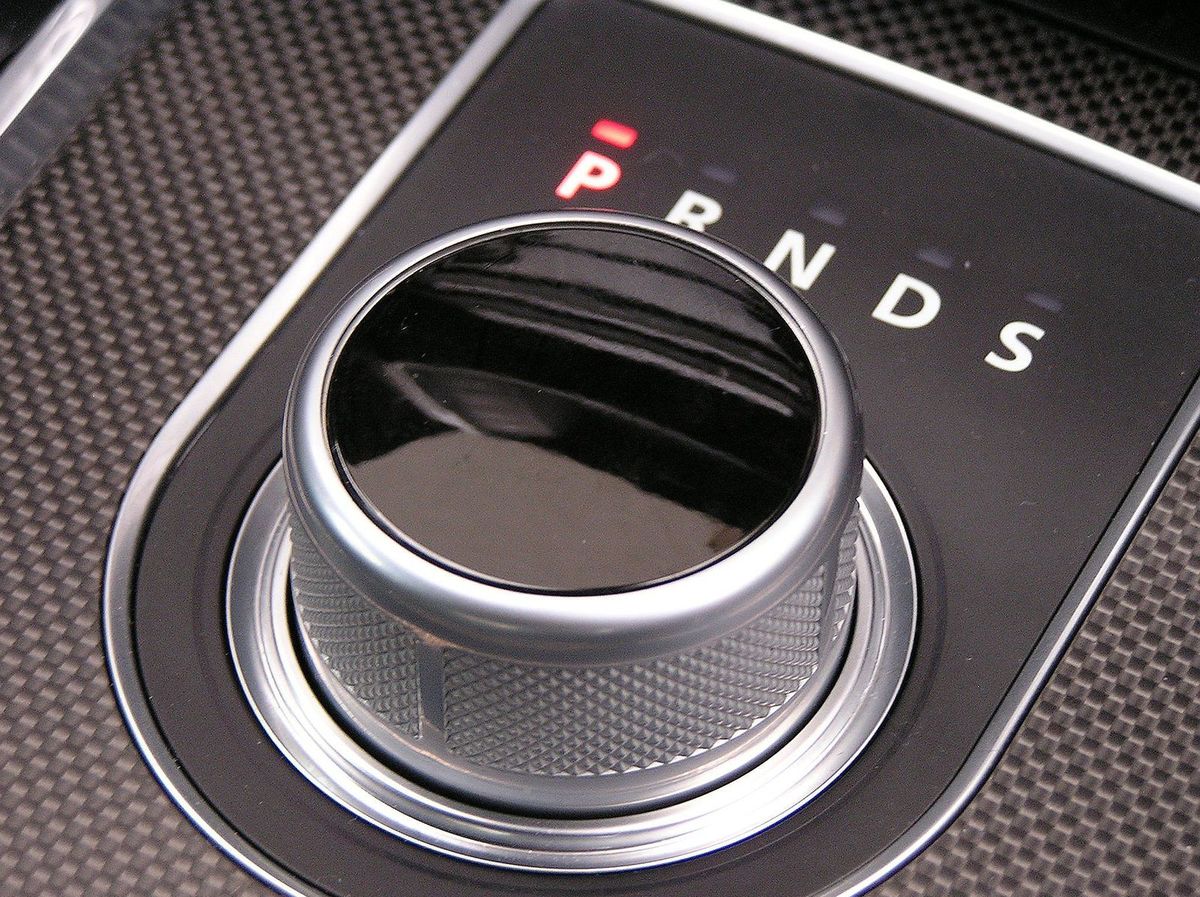 Osemstupňový automat radí pohotovo a hladko....