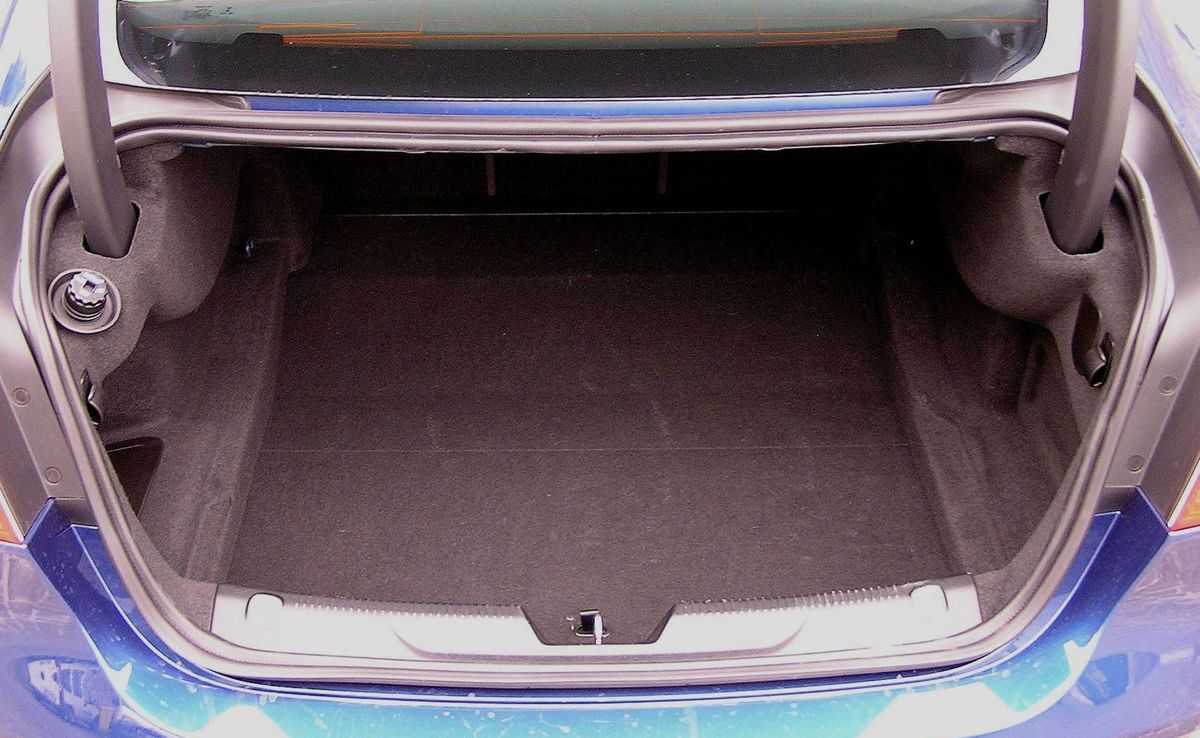 Pod malým vekom je 455 litrov na batožiny. Teda...