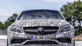 Mercedes C Coupé sa ukáže vo Frankfurte. Aj ako ostré AMG