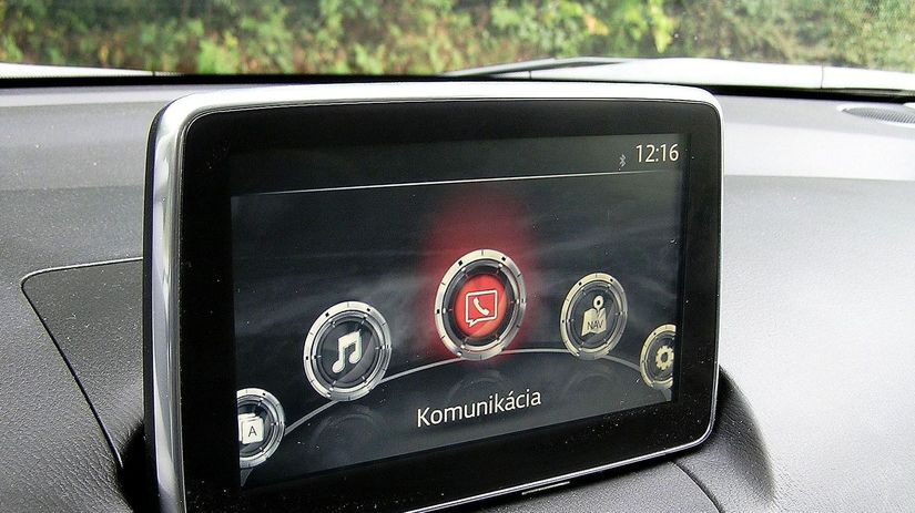 Zaujímavosťou rozhrania so 7-palcovým monitorom...