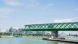 Starý most v Bratislave už montujú aj na staromestskom brehu