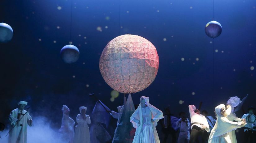 Liptáková scéna k predstaveniu SND Ako sa...