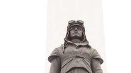 Miliónový veľkofilm o Štefánikovi mešká, rozvášnil poslancov