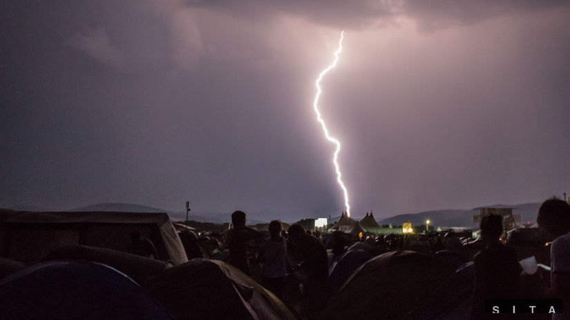 Grape 2015 Festival predčasne ukončili búrky.