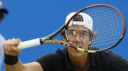 Bol to on, kto mal raz zosadiť Federera. Najprv sa priečila hlava, teraz telo