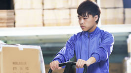 Čína prestáva byť továrňou sveta