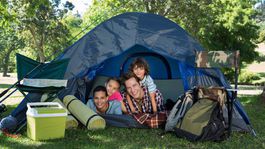 Víkend je ideálny na táborenie. Čomu sa pri ňom vyhnúť a ako si ho naplno užiť?
