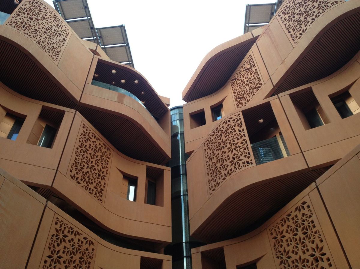 Masdar City je projekt mestečka s nulovými...