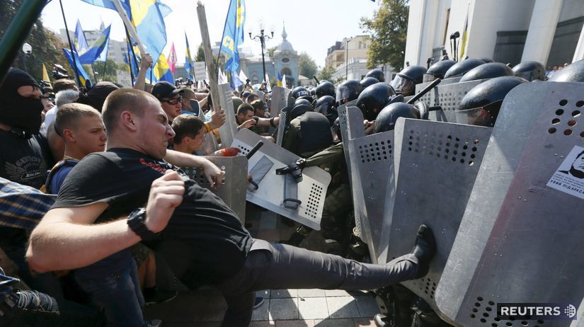 Ukrajina, nepokoje, parlament