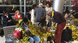 Migranti sa snažili dostať cez eurotunel, stovky ľudí uviazli vo vlakoch