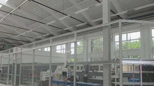 Zázemie s kanceláriami v ľahkej údržbe...