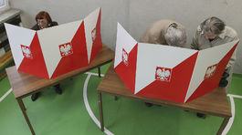 Poliaci sú unavení politikou. Karty môže zamiešať aj bývalý pankáč