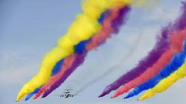 Formácia čínskych vojenských lietadiel počas...