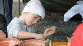 K Modre patrí krásna keramika a dobré víno