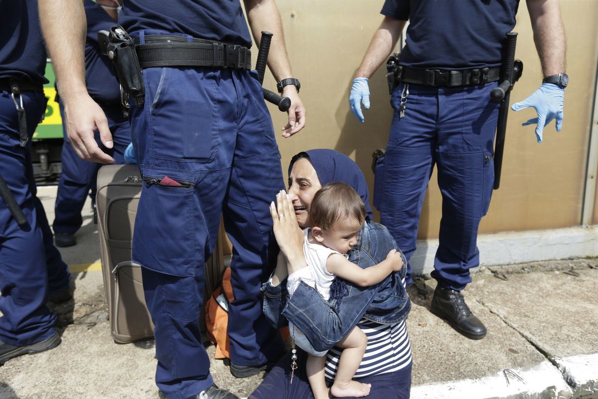 Skutočnosť, že maďarskí policajti zastavili...