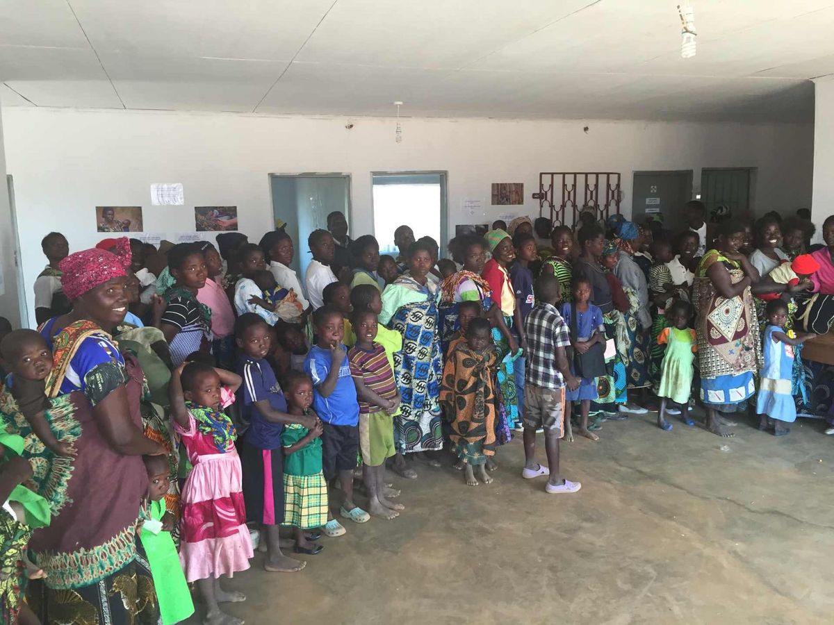 Takto sa čaká pred ambulanciou aj celý deň.