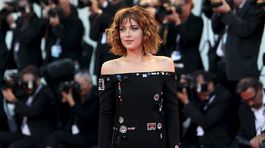 Dakota Johnson