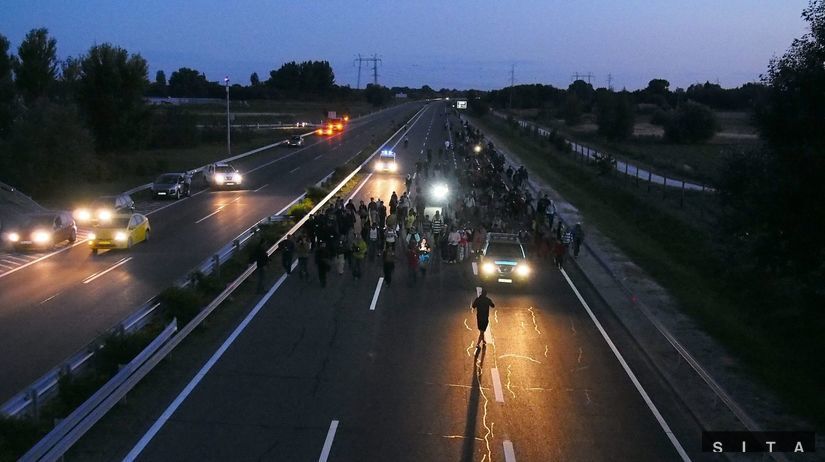 maďarsko, diaľnica, utečenci, migranti,