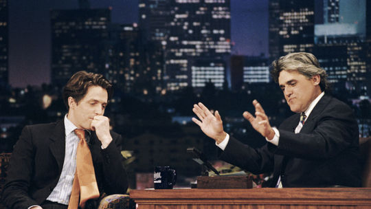 Rok 1995: Herec Hugh Grant na návšteve v...