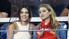 Kendall Jenner (vľavo) a Gigi Hadid 