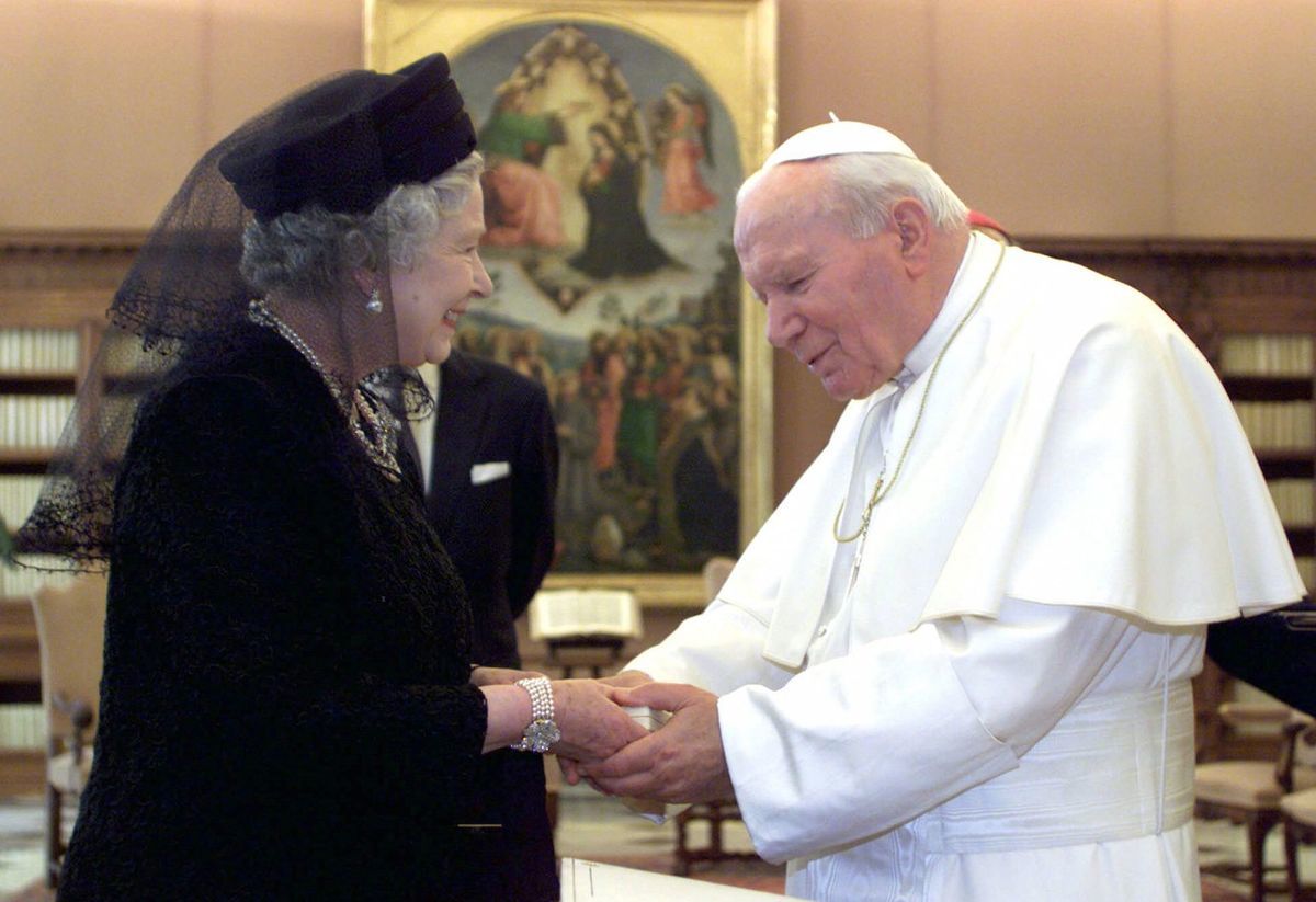 Kráľovná Alžbeta II. 2000