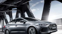 Hyundai Elantra - 2016 