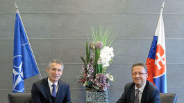 Stoltenberg: Rusko má zodpovednosť za riešenie ukrajinskej krízy