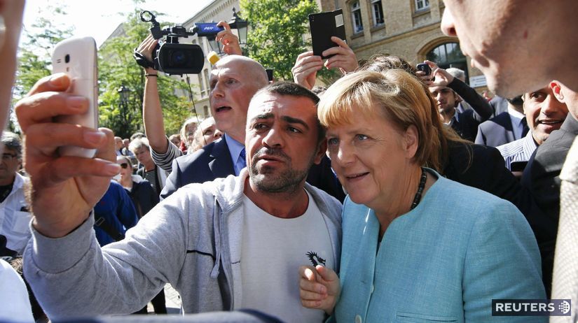 utečenci, migranti, merkelová, selfie, berlín