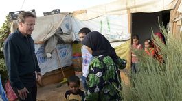 Cameron sa stretol s utečencami v libanonskom tábore       