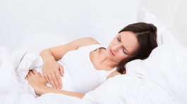 Šesť potravín, ktoré menštruačné bolesti zhoršia