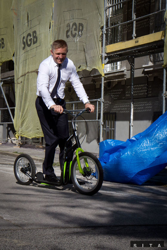 Premiér Robert Fico prišiel na rokovanie 176....