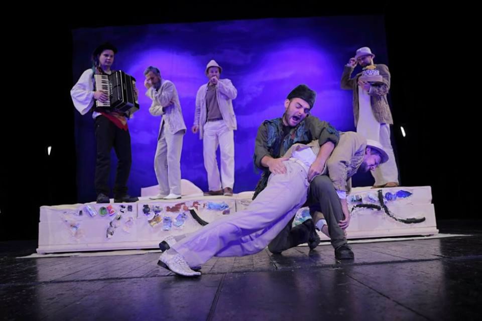 Protagonisti inscenácie Zberné stredisko (na...