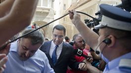 Rumunského premiéra Pontu obžalovali zo 17 trestných činov