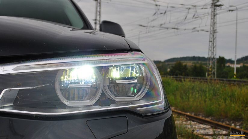 Adaptívne LED svetlá sú síce za príplatok, no...