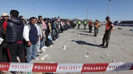 Žalobu proti kvótam na migrantov zvažuje vraj aj Maďarsko