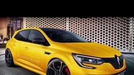 Renault Mégane RS sa neponáhľa. Troje dverí však nedostane