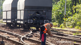 Vlak zabil na priecestí dôchodkyňu