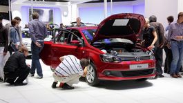 Podľa čoho vyberáme auto? Bezpečnosť a emisie sú až na chvoste!