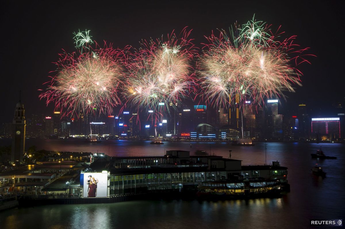 Čína, Hong Kong, prístav, ohňostroj, lode, loď, oslava, výročie