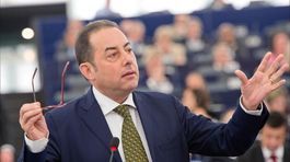 Cez Fica aj na Orbána?