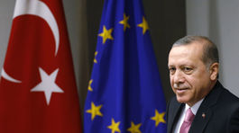 Erdogan dúfa, že bezvízový styk urýchli vstup Turecka do EÚ