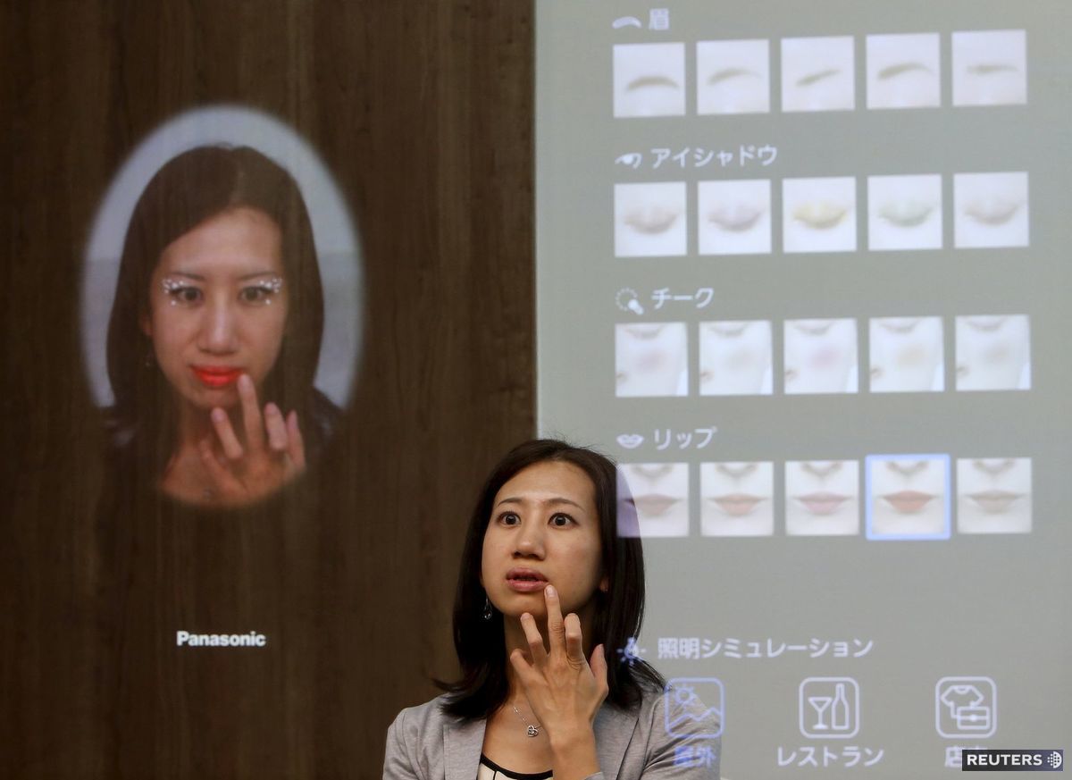 Japonsko, technológia, obrazovka, interaktívne zrkadlo, premena, Panasonic,