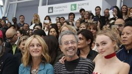 Vanessa Paradis (vľavo) prišla na prehliadku Chanel aj s dcérou Lily-Rose Depp