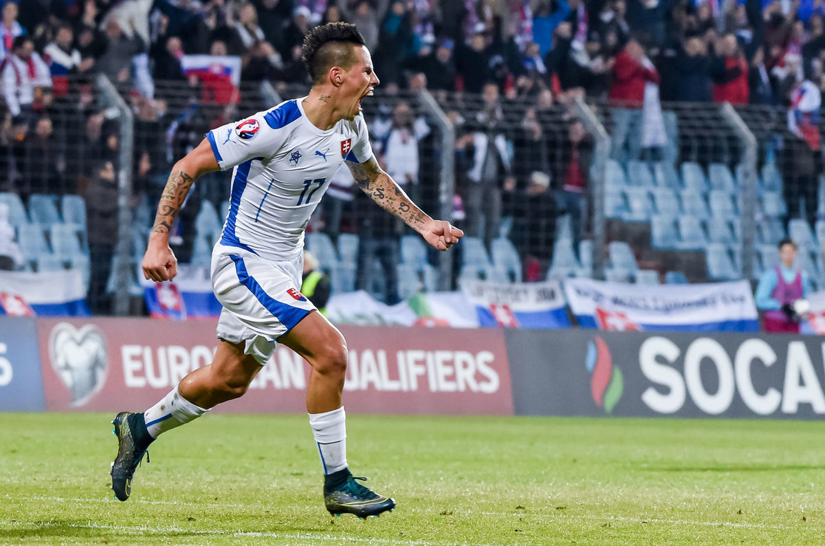 Marek Hamšík oslavuje prvý gól v stretnutí.