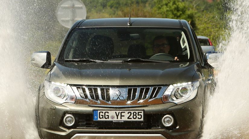 V teréne ťaží L200 nielen z vyspelého pohonu...