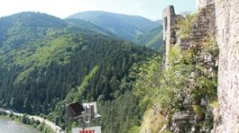 Ohrozenú cestu pod Strečnom môže zachrániť galéria