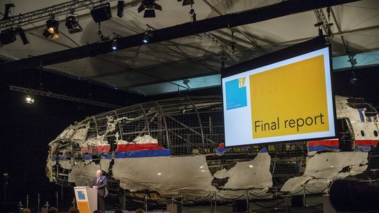 Páchateľov zostreleného letu MH17 budú zrejme súdiť v Holandsku